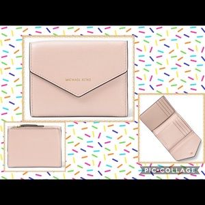 Authentic*MICHAEL KORS Leather Envelope Wallet